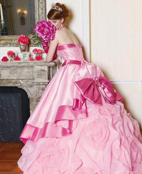 Свадебные торжества в тематике Барби и Кена: наряд невесты